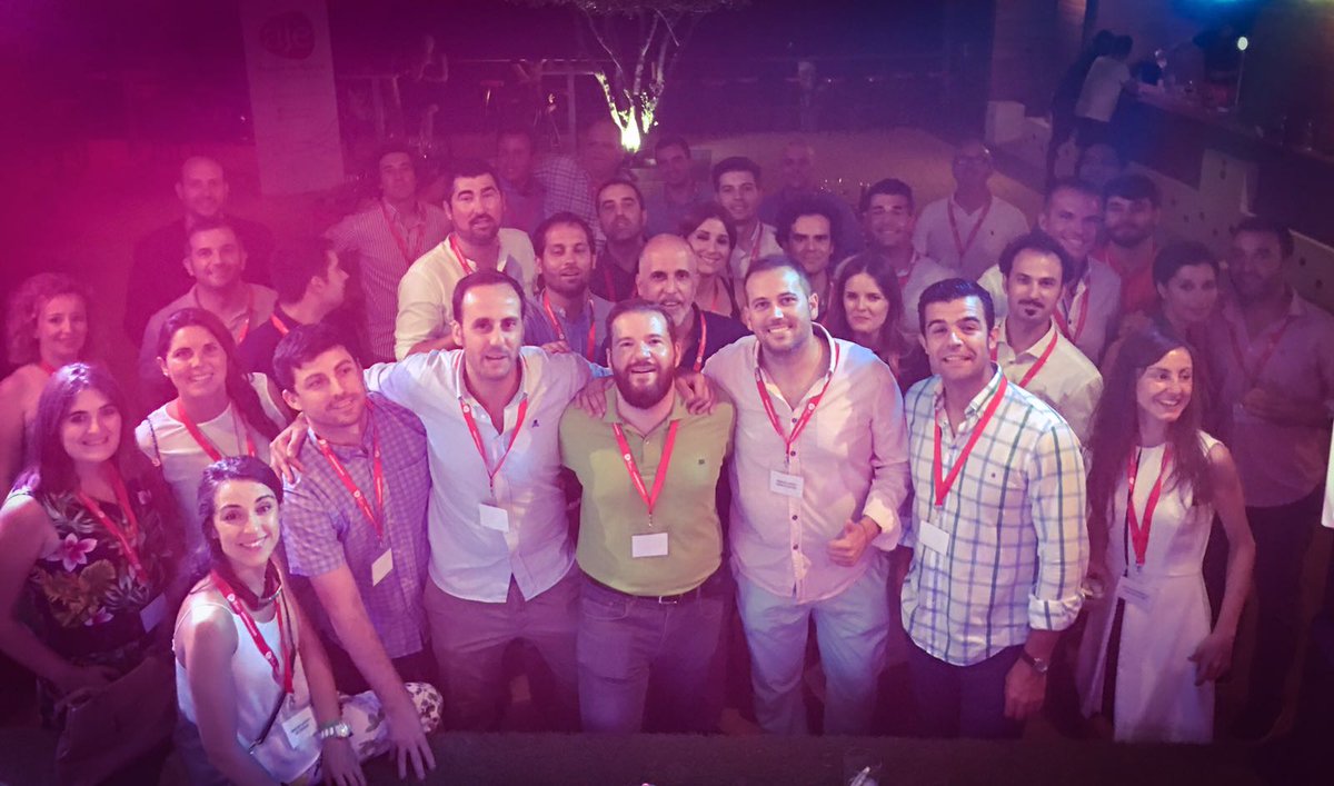 AJERegionMurcia's tweet photo. #BienvenidaVeranoAJE  Anoche lo pasamos como siempre GENIAL! @AJERegionMurcia=Experiencias+Amigos+Unión Te vienes? https://t.co/iG2vF8Xmu8 👋 https://t.co/ScrczJLNj6