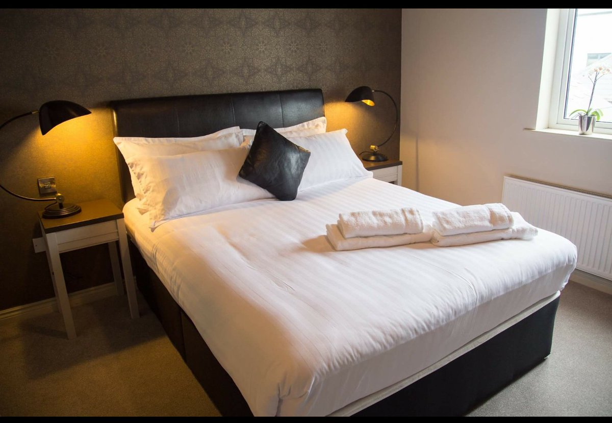 We are delighted to announce we now have five en suite bedrooms open! And four more to come!