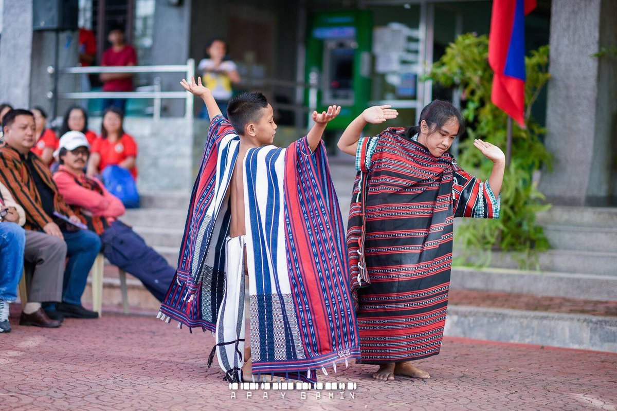 TadianToGo's tweet photo. Traditional clothes and dance of the #Cordillera!
#sustainabletourism #igorot #indigenouspeoples #dance #philippines #pinoytweets RETWEET https://t.co/yAM4d0tCFZ