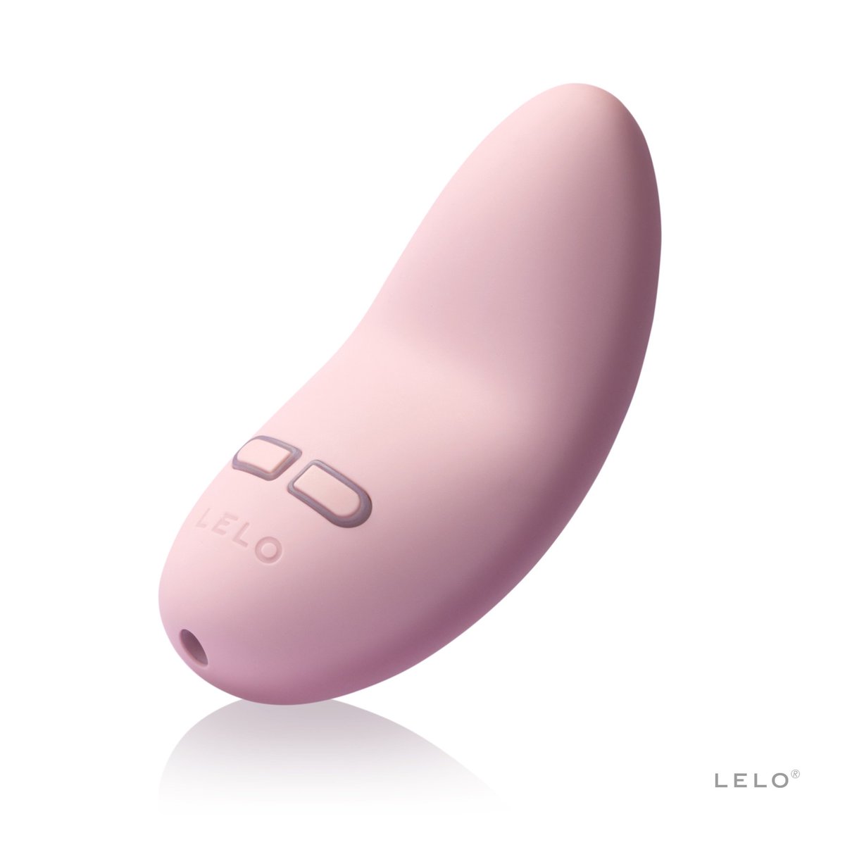lelo_japan's tweet photo. 「LILY」はLELOが一番最初に作ったトーイ。セックストーイとは思えない、スマートなビジュアル。ローターはコードで繋がっているのが主流だった時代に、コードレスで充電式、さらに防水機能のついたLILYは大きな衝撃を与えました。現在はアップグレード版の「LILY2」を販売中。 https://t.co/7Pz384BlVI