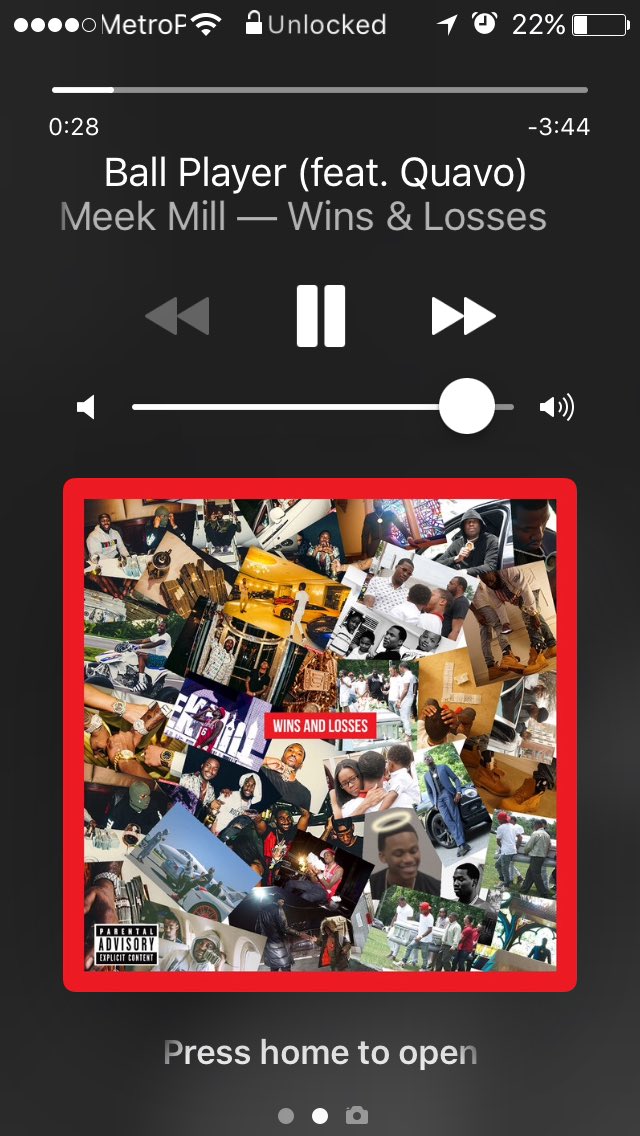 theboyychinooo's tweet photo. @MeekMill The game been missing this #TheRealBack https://t.co/pUUytzChVL