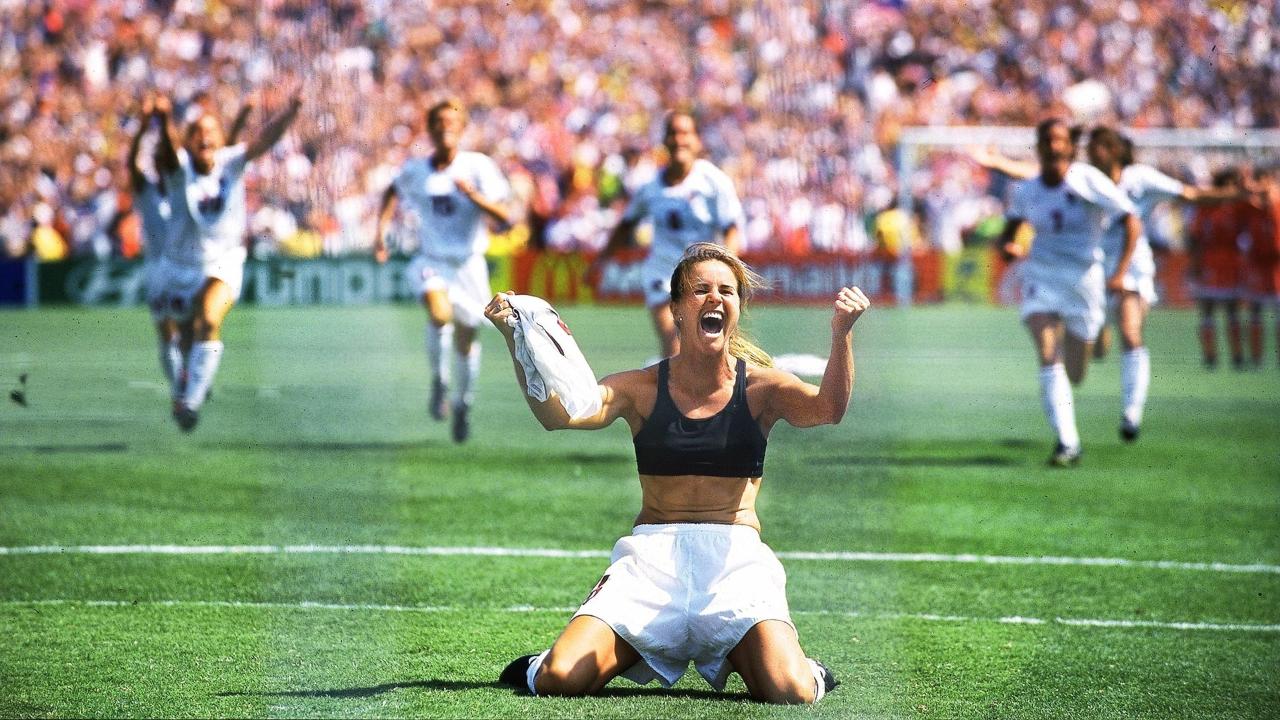 Happy Birthday to Brandi Chastain who turns 49 today! 