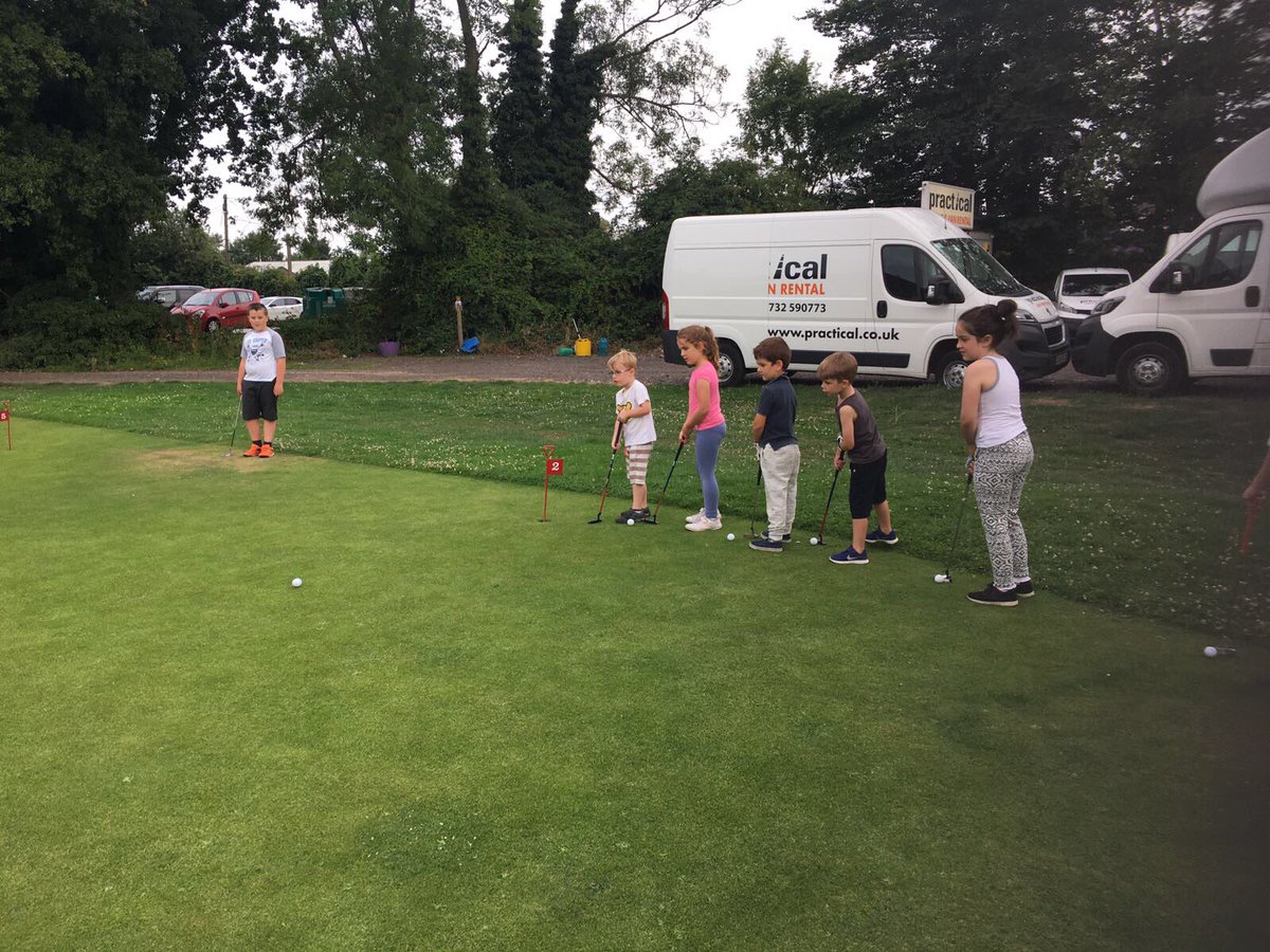 MJGA1's tweet photo. #MakeGolfFun #JuniorRollUps #MJGA #JuniorPathway #JuniorAcademy #Tonbridge #Kent #Sussex https://t.co/zyyW1LdBBg