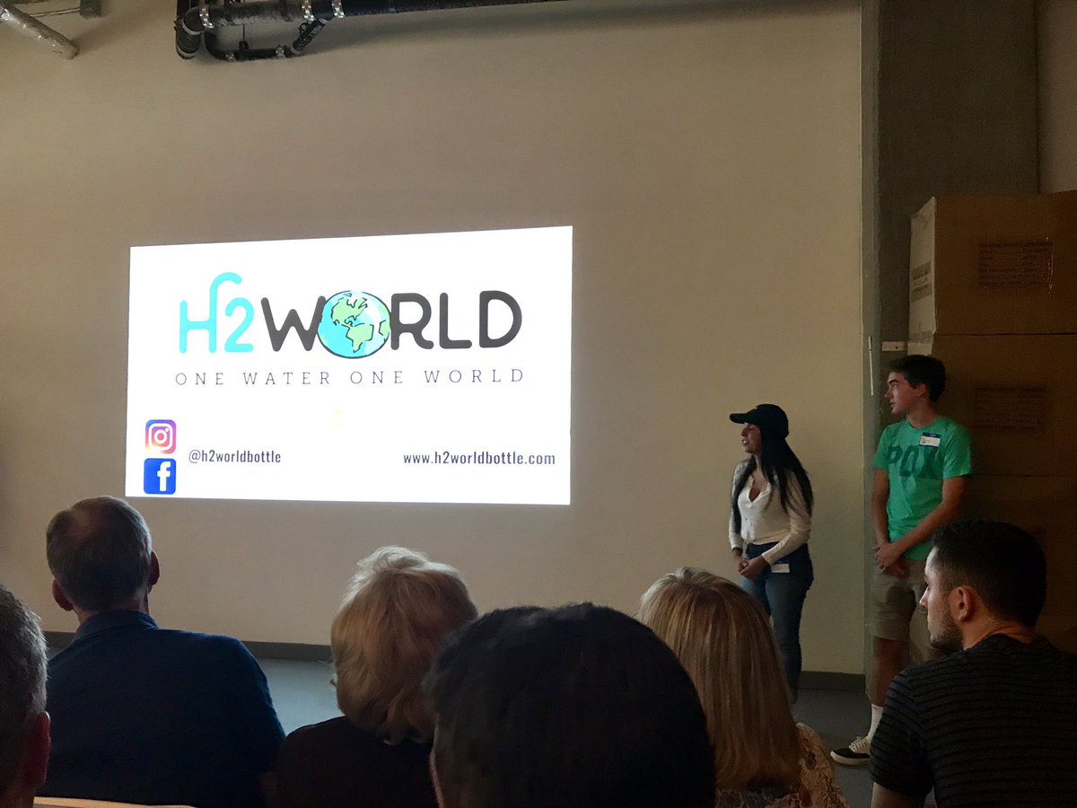 mrspenderhilhi's tweet photo. Went to @portlandgear to watch Sisi present at Brand Camp! Way to go! CJ McCollum stopped by during presentations @HilhiSparts @hilhideca https://t.co/FNjHcAXltA