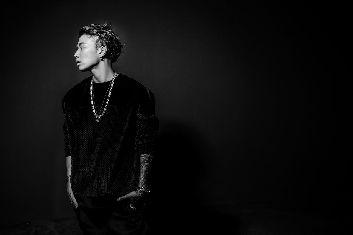 RocNation's tweet photo. We are excited to announce @Jaybumaom has officially signed with #RocNation! Welcome to the #RocFam!!! https://t.co/escgoMN7aZ