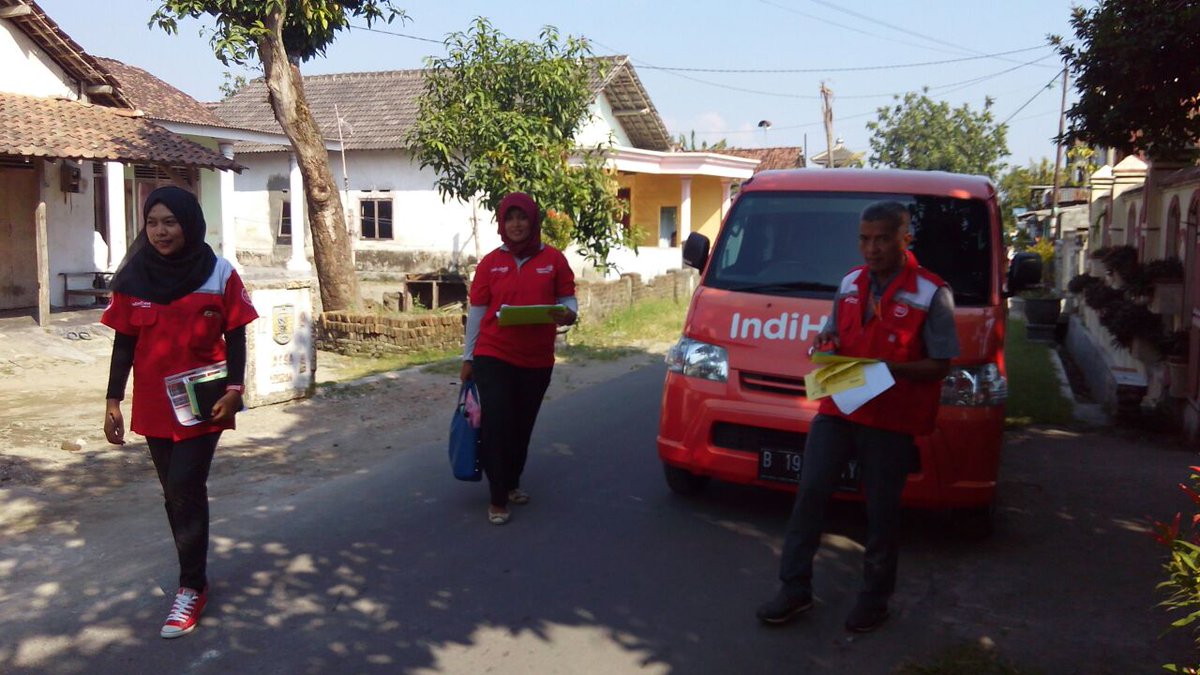 TelkomKediri's tweet photo. @parwi66 @_funtastic5_ @CCMTREG5 @IndiHome_5 #ccmkickoff #WITELKDR Tim sales grebeg ODP Low Occupancy #IMA2017 https://t.co/HlVPVFlI4Z