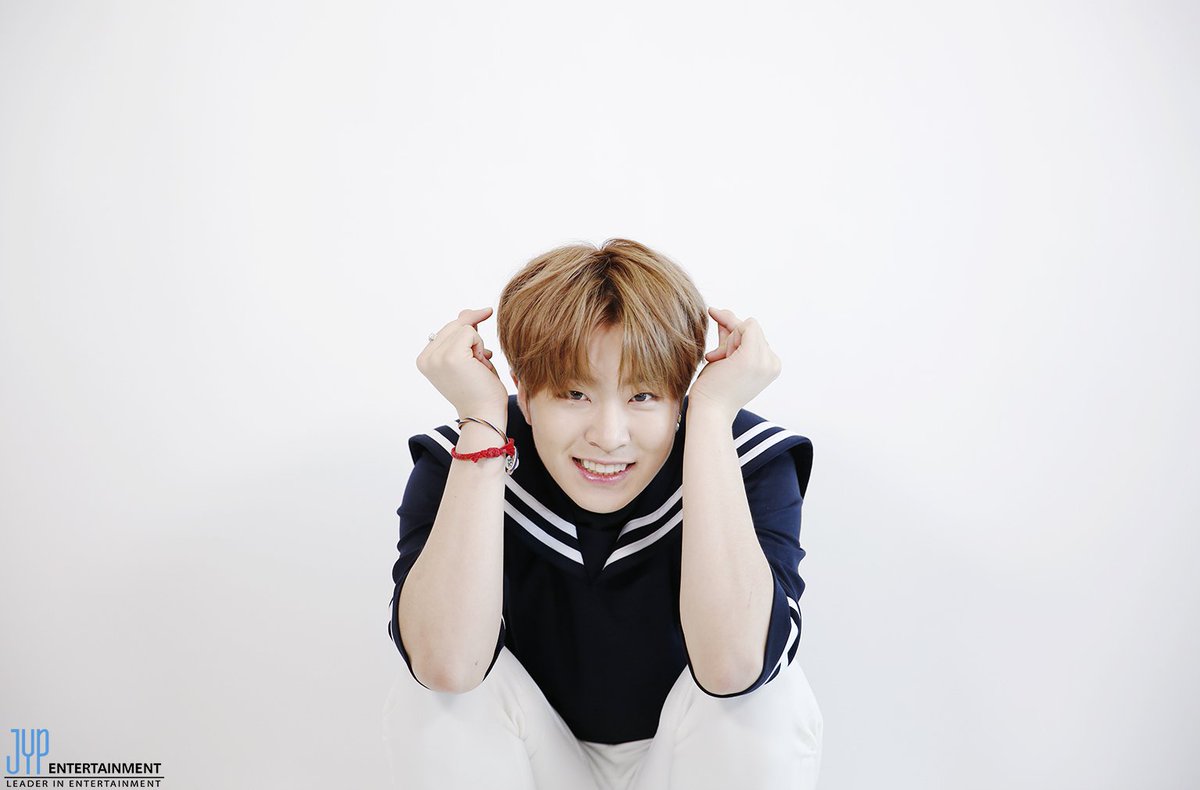 GOT7Official's tweet photo. GOT7 공식 팬클럽 I GOT7 4기 추가 모집 마감 D-DAY! (오늘 밤 23시 59분까지)
▶KOREA: https://t.co/Elh3575B04 
▶GLOBAL: https://t.co/gf2MwzFdTb 
#GOT7 #IGOT7 #B컷 https://t.co/qioxzZ7tKF