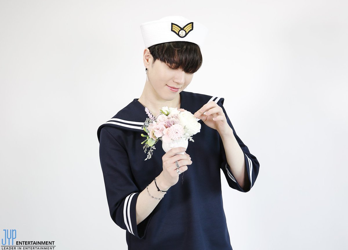 GOT7 공식 팬클럽 I GOT7 4기 추가 모집 마감 D-DAY! (오늘 밤 23시 59분까지)
▶KOREA: goo.gl/VMjRZJ 
▶GLOBAL: goo.gl/kQrVMO 
#GOT7 #IGOT7 #B컷