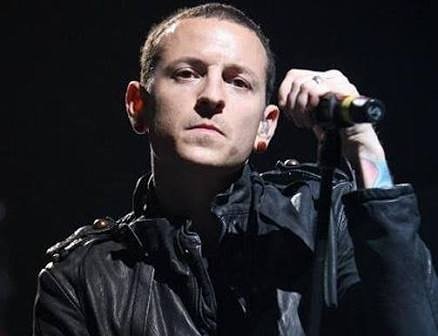 heromyboy's tweet photo. R.I.P. Chester Bennington 😢
" on my memory forever "
#linkinpark #RIP #chester_bennington https://t.co/QgaoBMCmiy