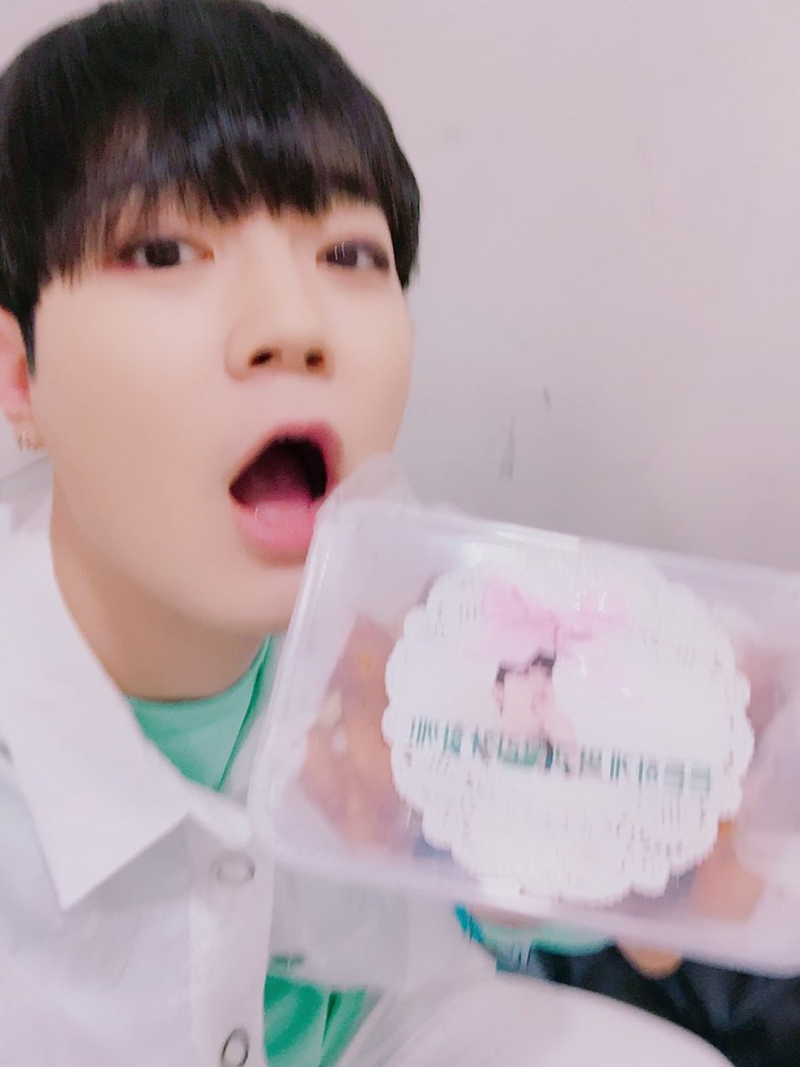 UP10TION's tweet photo. [#비토] 너무너무 맛있게 잘먹었어요 허니텐 고마워요 https://t.co/pqvex6AE1w
