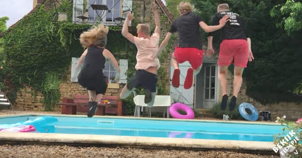 Leuk: vrolijke klassieker van Queen, maar dan nét even anders.. - filmpjevandedag.nl/leuk-vrolijke-…