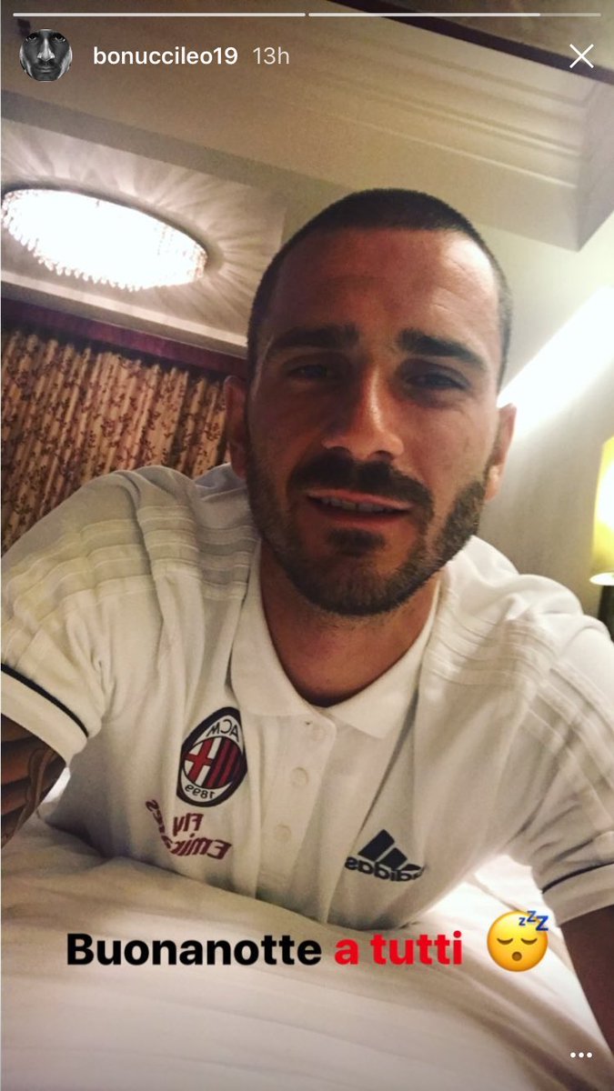 m_o_h_17's tweet photo. 🙄💖#Bonucci https://t.co/EyikkDagQ7