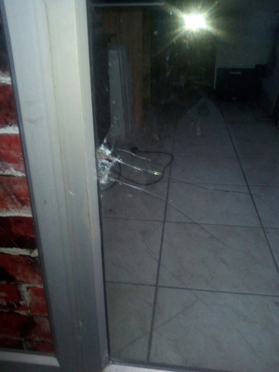 SuiderkruisSec's tweet photo. Congratulations to Officer Wilfred Wagner on his arrest of the two suspects that attempted to break in to Digifusion Signs George https://t.co/3qLwLpuk0K