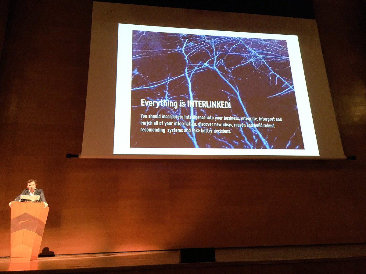 DeepLearn2017's tweet photo. #deeplearning Industrial sessions : @EquipoGNOSS #cognitivecomputing https://t.co/WAEPFyNKet