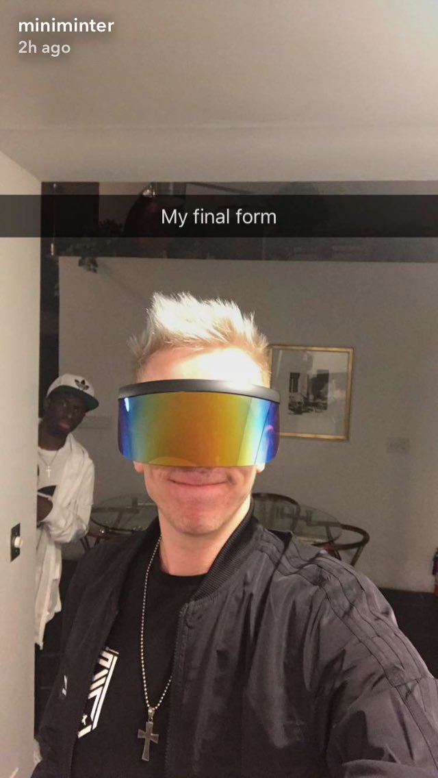 simonsdimples tweet picture