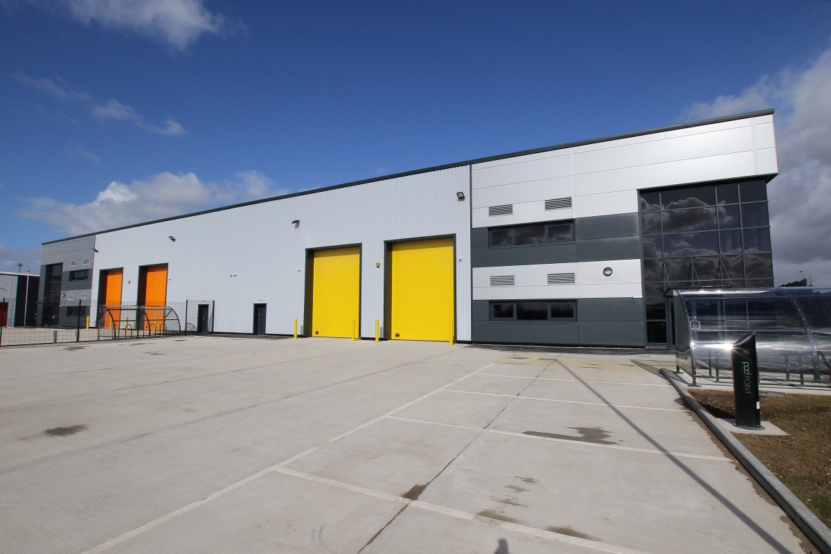NEWS: @CBRE_Leeds completes sale of £8m speculative site Kinetic 45 on Leeds City Region #EnterpriseZone the-lep.com/news-and-blog/…