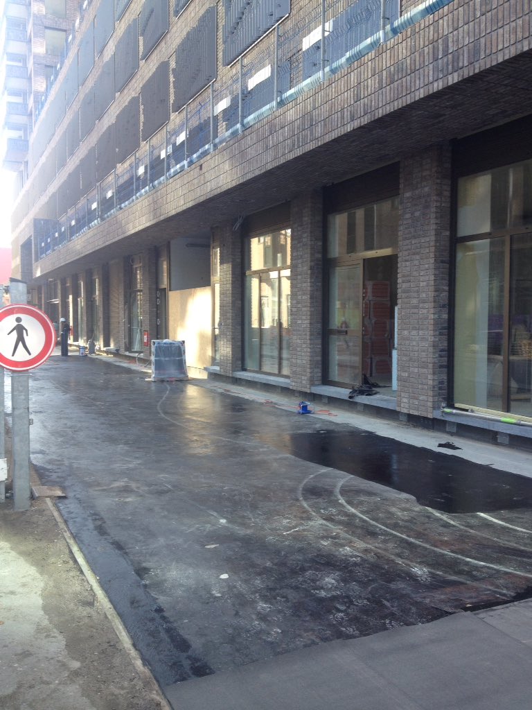 BSchuilenburg's tweet photo. #bostonseattle komt in beeld voor een ieder nu de bouwhekken weggehaald zijn #bestrating @JPvanEesterenBV https://t.co/CWDSMl7yky