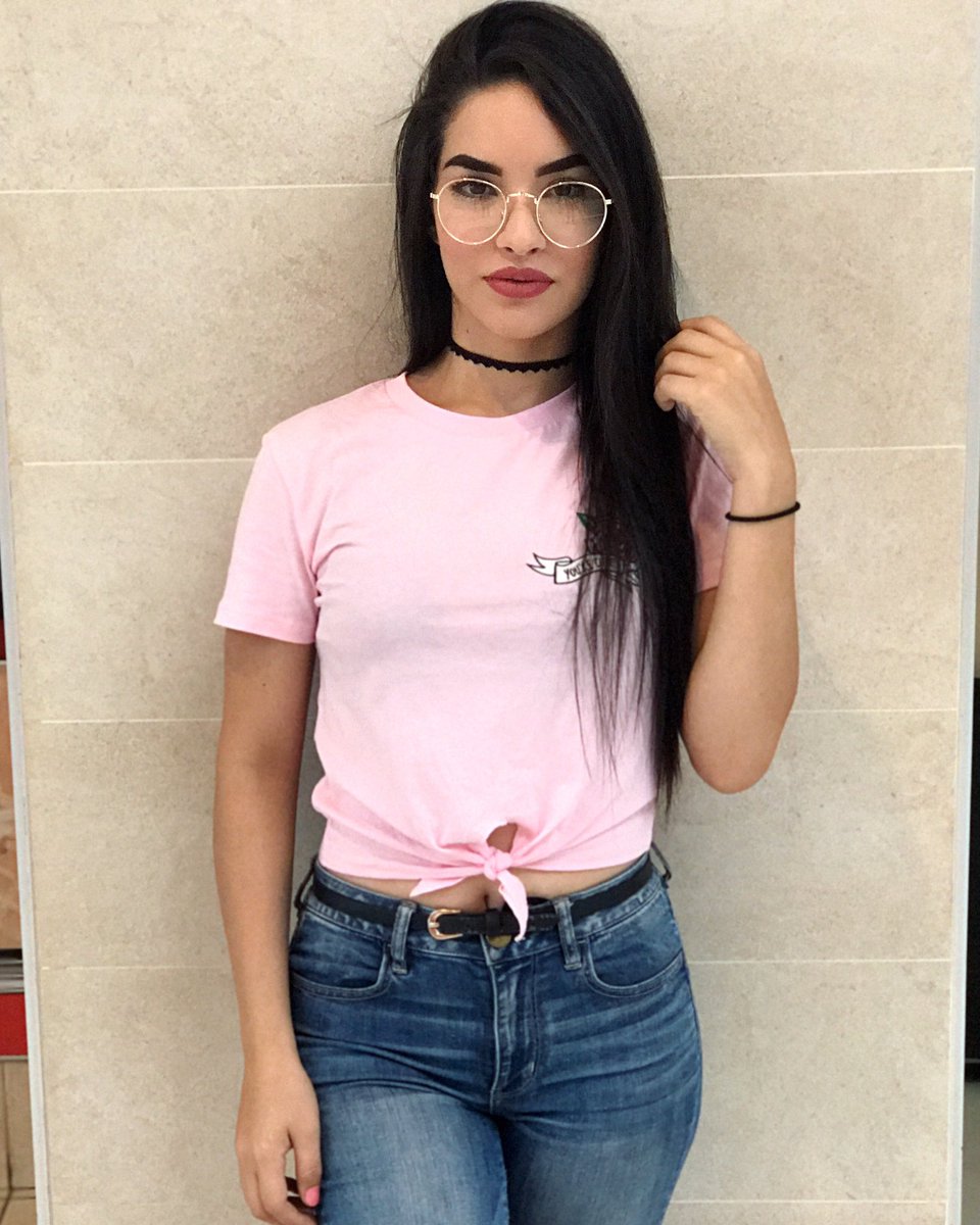 KimberlyLoaiza_'s tweet photo. 💖 https://t.co/LjpROmqZ5p