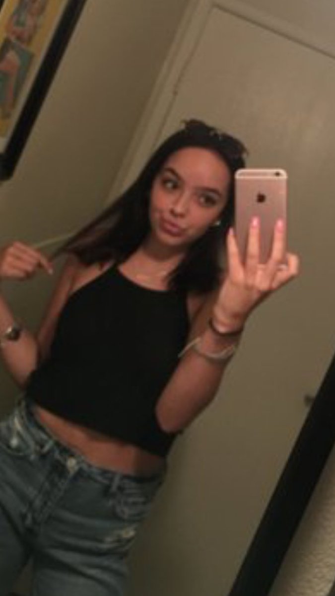 rhs_tell's tweet photo. cheese ball and how are official @lalyelizabethh he so fucking stupid to go for that hoe https://t.co/lWyUOwTC9X