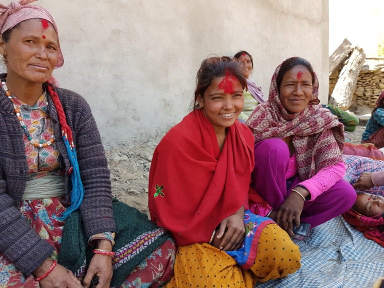WorldVisionAus's tweet photo. Women in remote areas of Nepal are gaining financial independence through their community savings groups. Read more https://t.co/r7JscEDnCo https://t.co/zJzapxiCzd