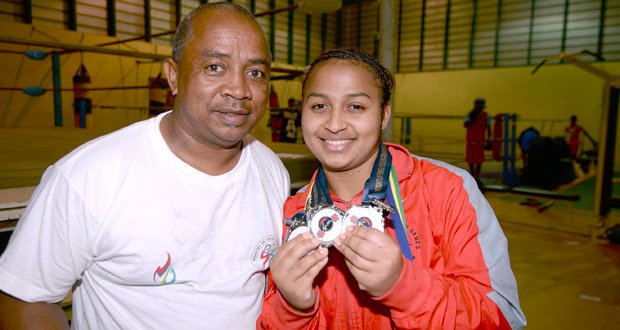 Rencontre avec l'haltérophile Alison Sunee : dans l'ombre de son père Richard bit.ly/2tlCHEd <a href="/maqh81/">Qadeer Hoybun</a> #Sport #Mauritius