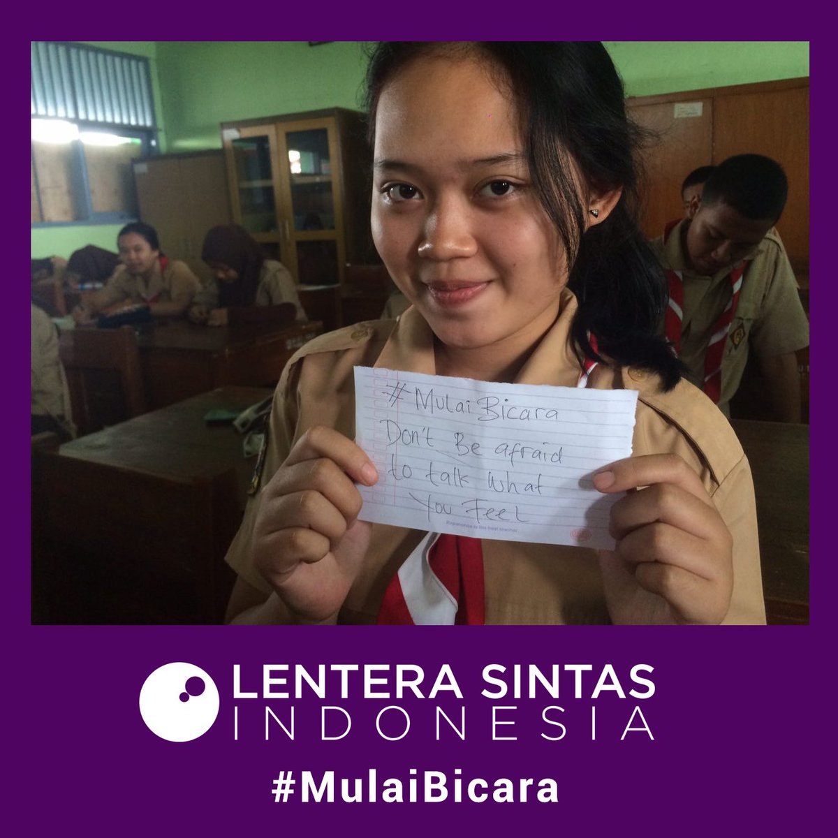 LenteraID's tweet photo. Jangan takut untuk #MulaiBicara! Kampanye kami di SMP 123 Jakarta seruuu sekali :D terima kasih adik-adik #LenteraID https://t.co/gNsVVn2cDT
