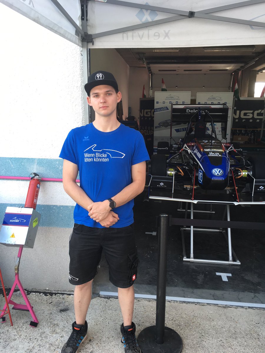 AKociok's tweet photo. Looks like we have an angry bouncer in front of the pits! @EcurieAix #tracksideClub https://t.co/bINcSczYjM