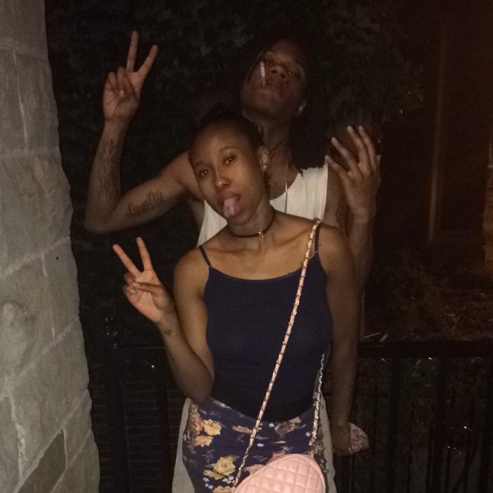 LayLay3x tweet picture