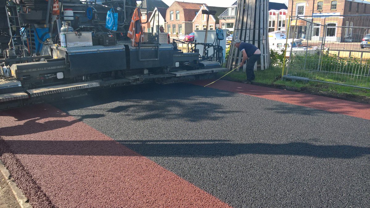 #heerenveen deklaag draaien rood-zwart-rood in een keer naadloos en warm in warm