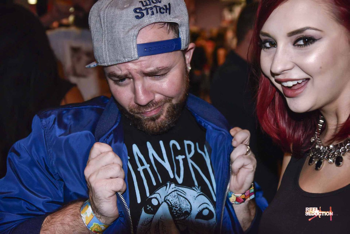 ReelSeduction's tweet photo. Hollywood nights! @Hustler hosted a great website launch party! @MasonJarr666 @AmberIvyxo @OliverStar03 #rockstars #cockstars #funpeeps https://t.co/siSqaPCS2l