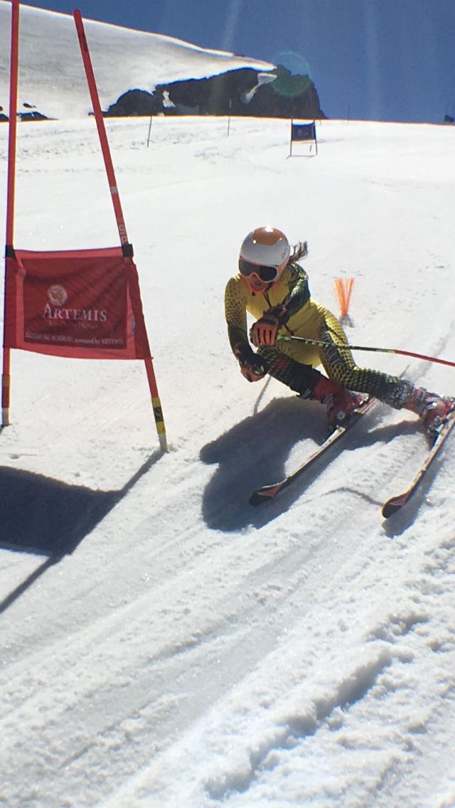 Daisidaniels's tweet photo. GS practice ⛷@Britskiacademy @AtomicSnowUK
#atomicuk
#mountains
#niceday
#skiracer
#POC
#leki
#artemis
#orange https://t.co/U7cfRObCVz