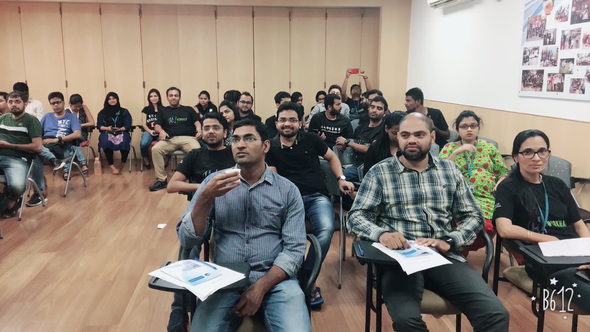 priyamucharla's tweet photo. The demos are going on.. meanwhile the audience, Judges, n fellow hackers.#CDKHack #CDKHackathon @CDKGlobal https://t.co/7MhhdUS9tW