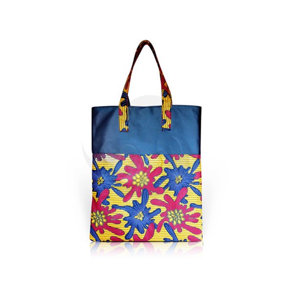 sofiablackshop's tweet photo. ¿De verdad no te imaginas por el paseo el marítimo con uno de estos geniales bolsos? https://t.co/XE3YaYv3ci #ceciliawax #bolsos https://t.co/kXeats5X1O