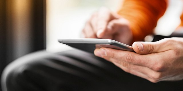 apiccine's tweet photo. Segnali digitali da non ignorare: rivoluzione tecnologica e importanza dei #dati per capire i clienti @OracleItalia https://t.co/v6EHPnHR7d https://t.co/KZyqa3aKGf