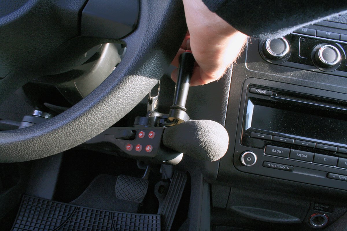 SMDMsrl's tweet photo. Acceleratore combinato al freno SMDM, disponibile con i comandi luci sulla leva o comando luci/servizi su volante, varie colorazioni https://t.co/z7Ijza1zs9