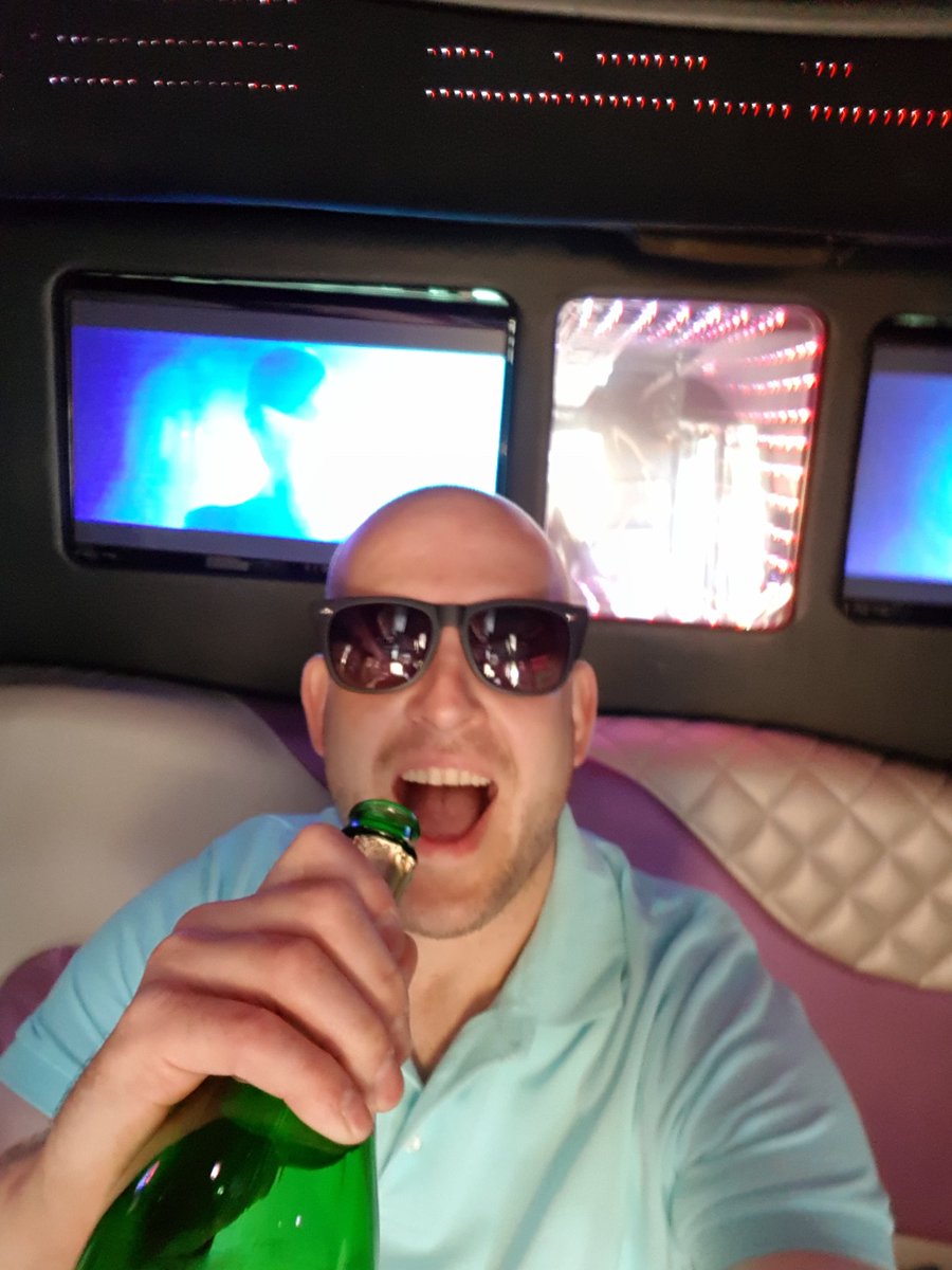 Lisbon here we come!! #dansstag #partybus #naughtyweekendaway