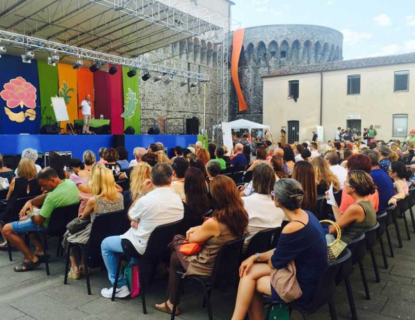 Castle VEGetarian Festival,  (La-Spezia) - disagrainfesta.it/liguria/la-spe…