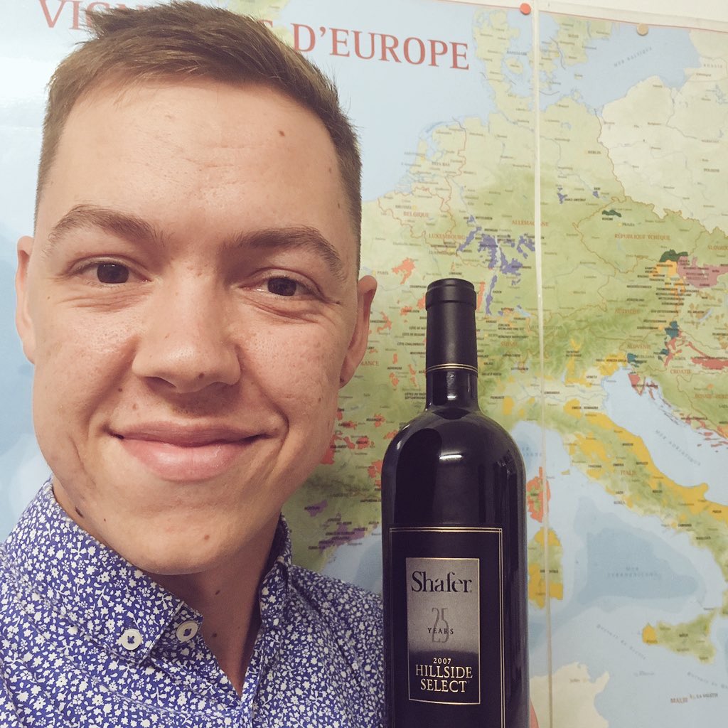 ThormanHunt's tweet photo. Gavin Hills of Hand & Flowers with his prize from the recent #thcompetition - enjoy @GastroGav_89! #congratulations #shafer #napa #tgifriday https://t.co/1xVPBm9ymz