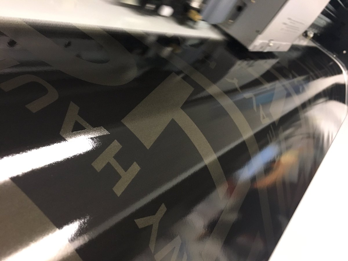 EliteSigns's tweet photo. Ooooh! #glossy #digitalprint coming from our @printMAXuk @rolanddguk #xr640 for @heavyhaulageuk's 2nd @KeltruckLtd #Nextgen @ScaniaUK #wrap https://t.co/zy6c1etzId