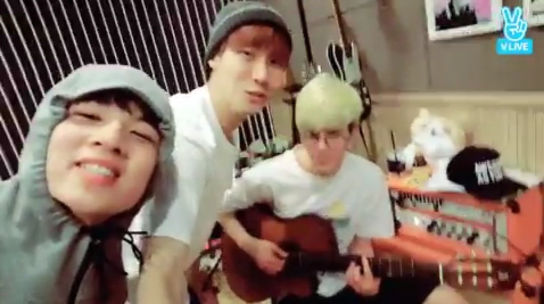 NFlying_HS_b's tweet photo. 오늘도 너무 즐거웠어요~ 아직도 이 어플이 신기하네요ㅎㅎ 내일도 또봐요!! @NFlying_SH_b @NFlying_H_b https://t.co/hByTtDuHa7