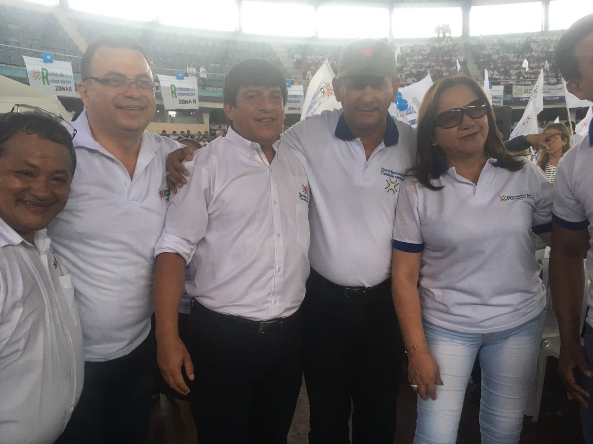 RedMaestrxsZ5's tweet photo. @WilmerSantacru3 y @josemunoz816 desde el #DiálogoNacional en #Guayaquil #EducaciónParaTodos https://t.co/1m5LoJm05N