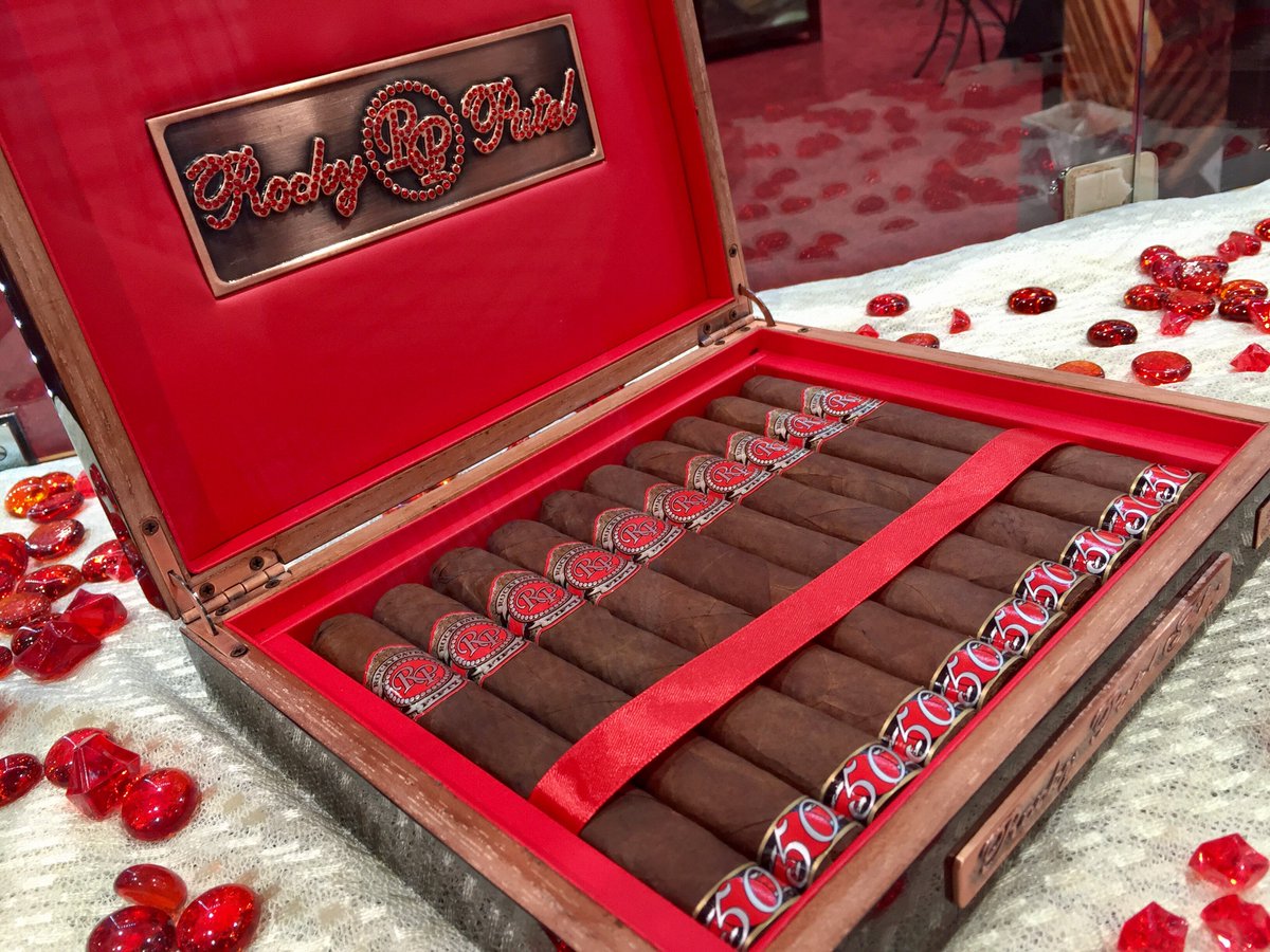 RockyPatelCigar's tweet photo. Revamped & Relaunched. Rocky Patel #FIFTY is back and in stores NOW!
~~
https://t.co/F3Q39LRInt
~
#RockyPatel #93Rated #Bling @CigarAficMag https://t.co/gGIEhGJc5f