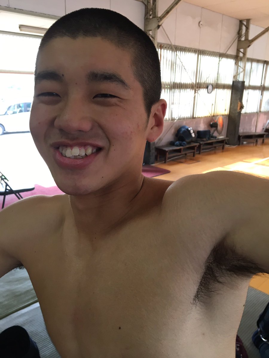k_tai4's tweet photo. 観察４ヶ月11日目、おわかりいただけただろうか？この写真に写ってはいけない存在がいることに。 https://t.co/RR1xYTJuG6