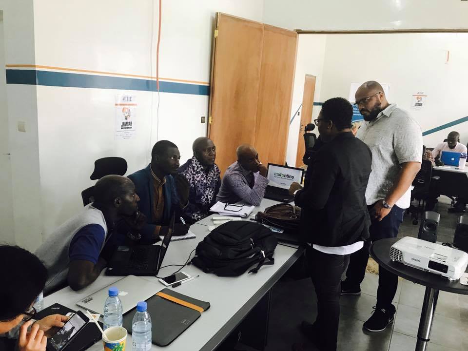 DashmakeStartup's tweet photo. click on  https://t.co/irwM78NNmk   #smallvideo about our  #heroes of  #Jambartechlab. @NkeleoOff,@DashmakeStartup https://t.co/BFMydrMSDC