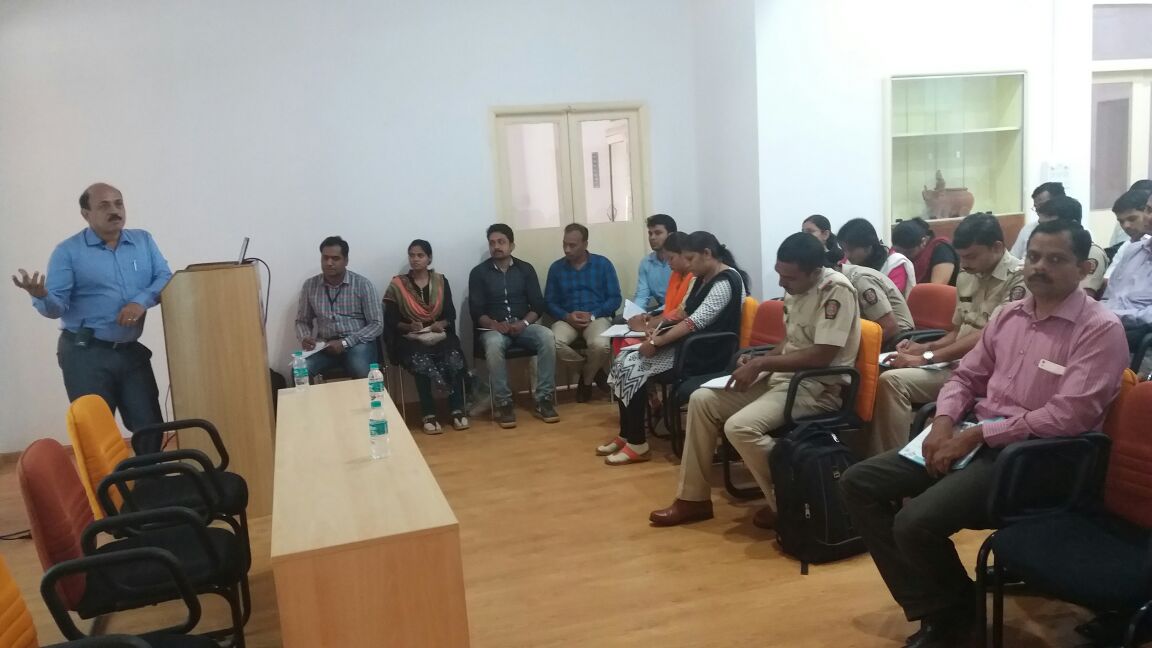 NagpurPolice's tweet photo. #Cyber #investigation trainig at #Ncops https://t.co/fn9fqT3yK9
