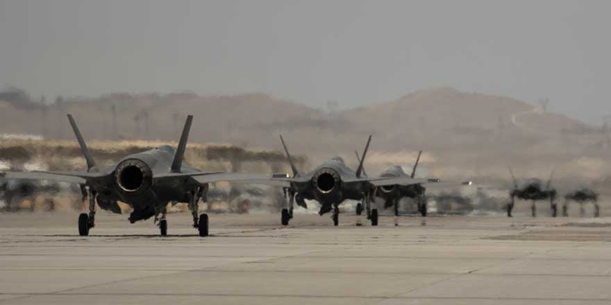 #F35 A &amp; B variants integrate at Red Flag exercise: lmt.co/2vIm1rj | via <a href="/usairforce/">U.S. Air Force</a>