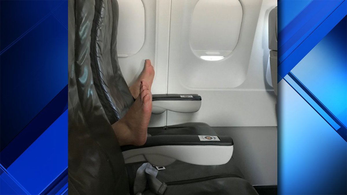 Woman endures "nightmare" flight when passenger lays bare feet on armrests next to her bit.ly/2uIPT9L https://t.co/xeui98UmER