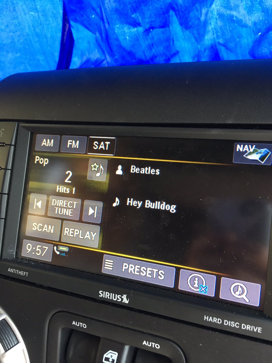 atismael's tweet image. This is great 😂 #Heybulldog @SiriusXMHits1