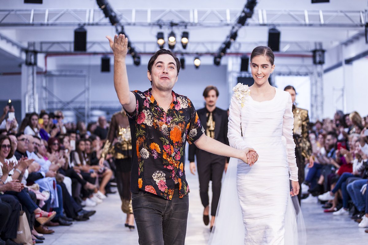 AlicanteFW's tweet photo. Disfruta de nuevo de fantástico desfile del gran diseñador @EugenioLoarce en #AFW16 https://t.co/g7Qq0GWRxR https://t.co/LU8H8ArNjd