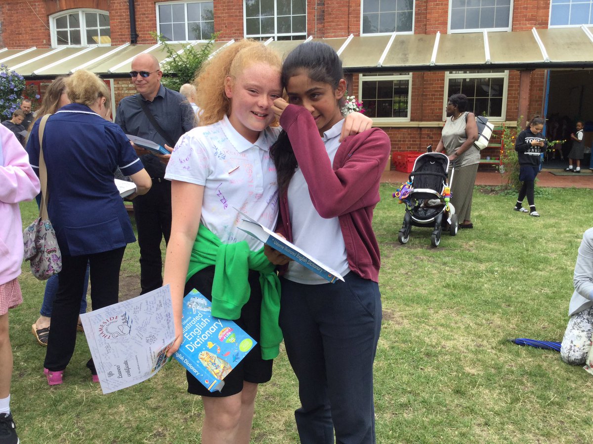 ThamesideSch's tweet photo. Saying goodbye. #greatassembly #belonging https://t.co/1xuWcHQswx